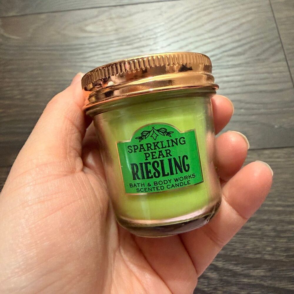 Bath & Body Works Sparkling Pear Riesling Mini Candle New